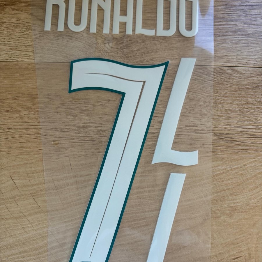 Ronaldo 7 Nameset — Portugal (Mint Green)