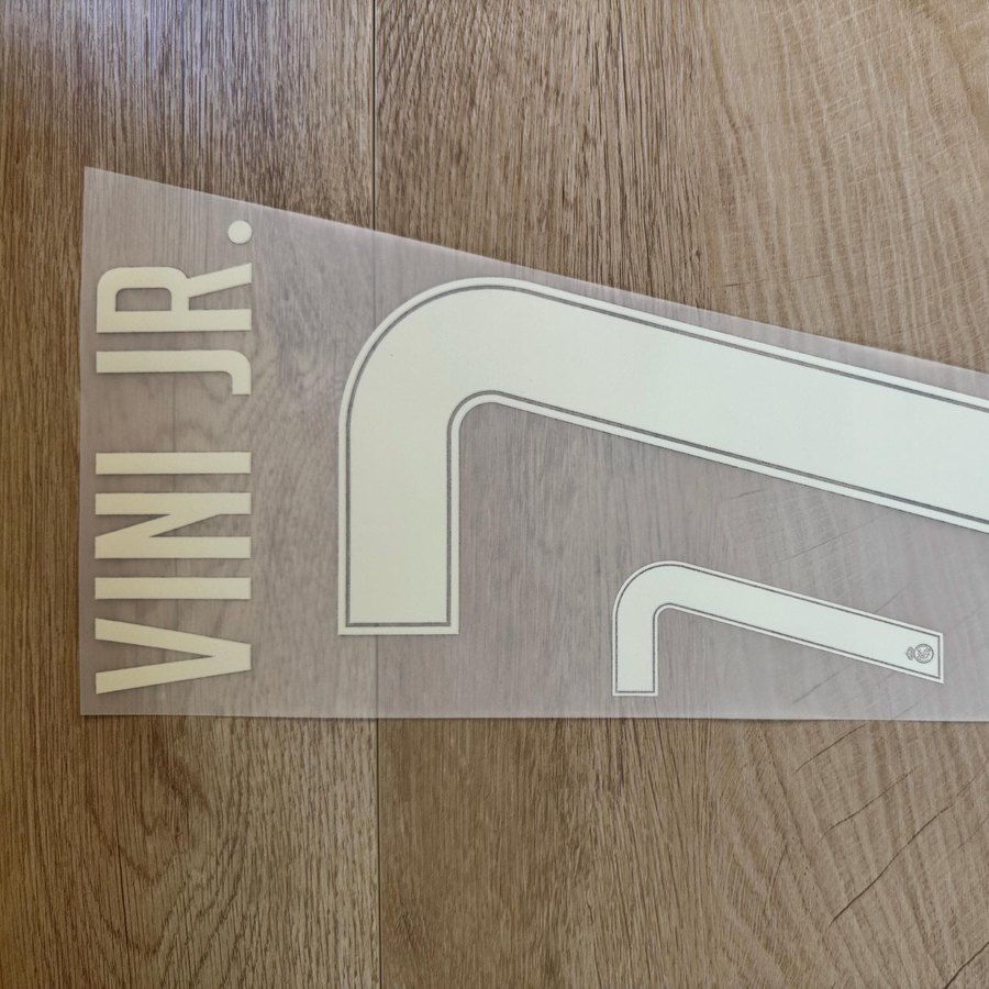 Vini Jr. 7 Nameset — Dark Jerseys (Cream)